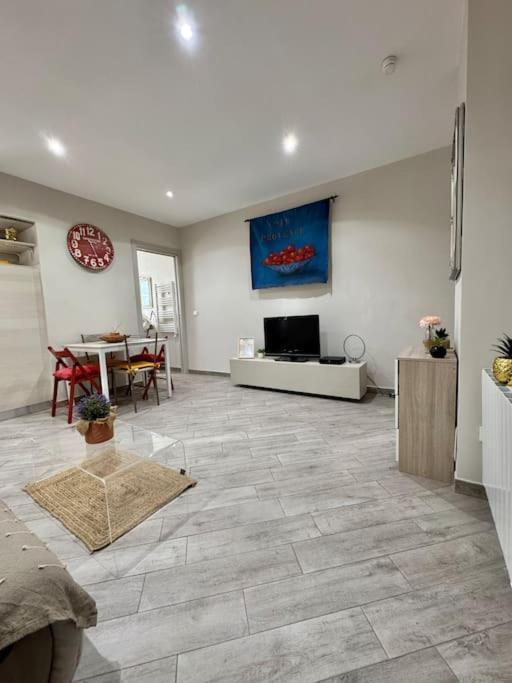 Le Palmero Centre Ville, Plage, Clime Apartment *